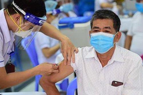 Thông tin mới nhất về tiêm vaccine COVID-19; Nâng cấp độ cảnh báo đối với biến thể XBB.1.5