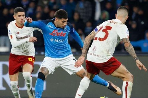 Napoli tạo khoảng cách 13 điểm trong cuộc đua vô địch Serie A