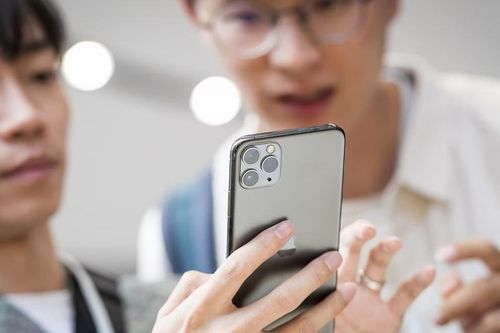 Thị trường smartphone Trung Quốc chạm cột mốc tệ nhất 10 năm