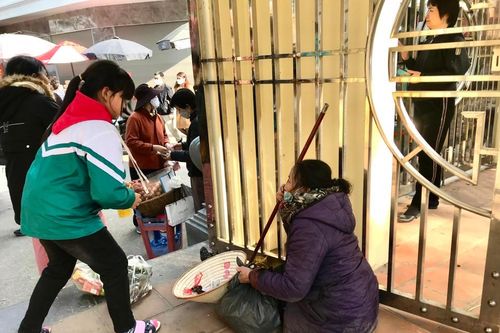 Không để tình trạng người lang thang xin tiền ở các điểm di tích