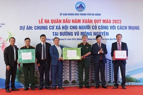 Phó Bí thư thường trực Thành ủy Lương Nguyễn Minh Triết dự Lễ ra quân đầu xuân tại các công trình xây dựng