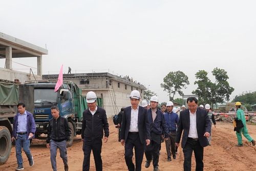 Chủ tịch UBND TP Đà Nẵng động viên các đơn vị ra quân, làm việc đầu năm
