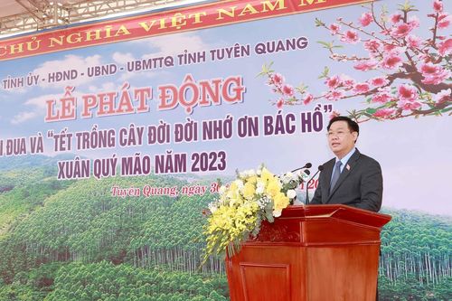 Hình ảnh hoạt động của Chủ tịch Quốc hội tại Tuyên Quang