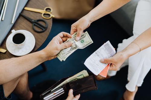Mất thêm tiền nếu không hiểu về tiền