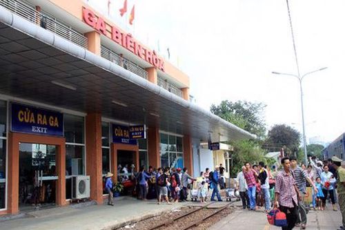 Kịp thời cứu sống 1 bé sơ sinh bị bỏ rơi trên tàu SE1