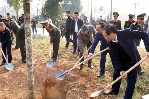 Bộ trưởng Công an Tô Lâm phát động 'Tết trồng cây năm 2023 - Vì một Việt Nam xanh'