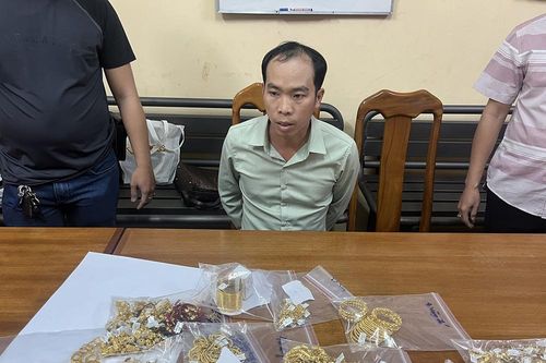 Bắt giữ nghi can trộm hơn 100 lượng vàng ở TP.HCM
