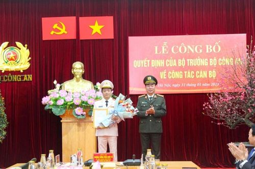Đại tá Đặng Hồng Đức giữ chức vụ Chánh văn phòng Bộ Công an