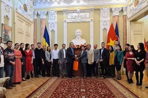 Cộng đồng người Việt tại Romania đón năm mới 2023 cùng đất nước với khí thế mới