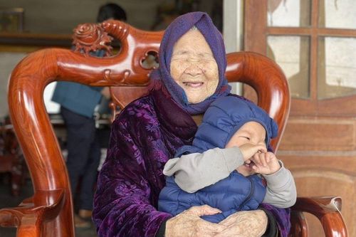 Hé lộ bí quyết sống thọ của cụ bà 110 tuổi có 70 chắt ở xứ Nghệ
