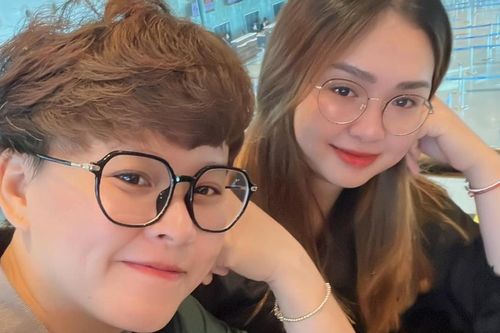 Đăng ảnh cùng người yêu đồng giới, Thiện Nhân phản pháo khi được gọi nhìn như 'hai chị em'