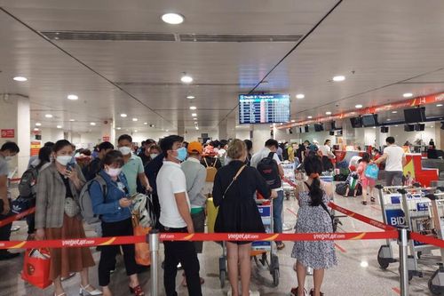 Hàng không bận rộn dịp Tết nhờ khách quốc tế tăng mạnh, quốc nội liên tiếp phá kỷ lục