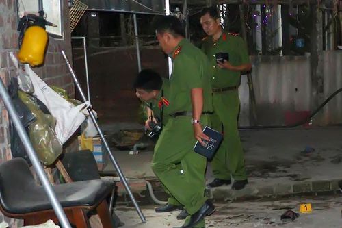 Nam thanh niên cầm dao gây thương tích cho 5 người tại quán cà phê