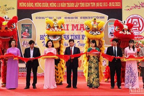 Khai mạc Hội báo Xuân Quý Mão tỉnh Kon Tum 2023