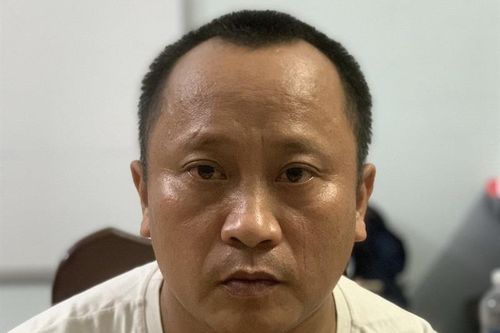 Đầu thú sau hơn 365 ngày trốn nã