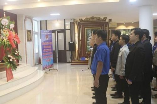 Huế tuyên dương đảng viên trẻ xuất sắc