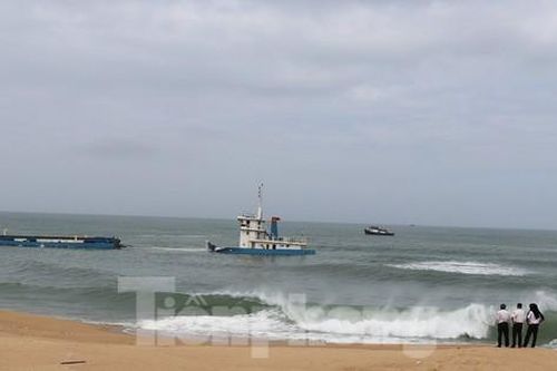 Chưa thể triển khai phương án chống tràn 8.000 lít dầu từ tàu gãy đôi trên vùng biển Sa Huỳnh