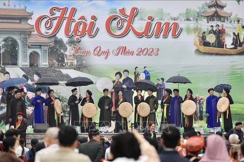 Đến hẹn lại lên, về Hội Lim nghe dân ca quan họ