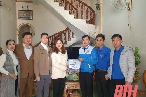 Ban Thường vụ Tỉnh đoàn gặp mặt các tân binh trước khi lên đường nhập ngũ