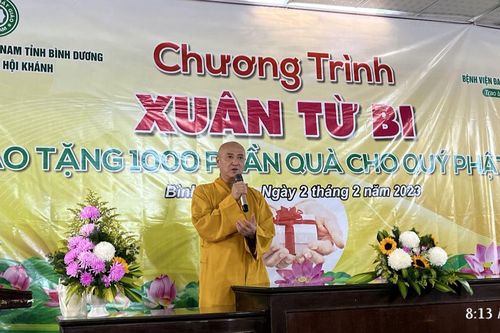Bình Dương: Chương trình 'Xuân từ bi' trao tặng 1.200 phần quà đến bà con Phật tử