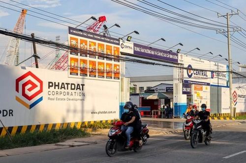 Cổ phiếu bất động sản: 'Mây mù' vẫn che phủ?