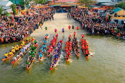 Lễ hội Cầu ngư 3 năm một lần được tổ chức tại Huế