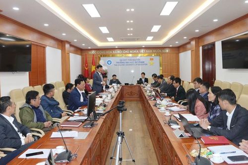 Giám đốc Đại học Thái Nguyên chỉ đạo giải quyết khó khăn vướng mắc tại cơ sở