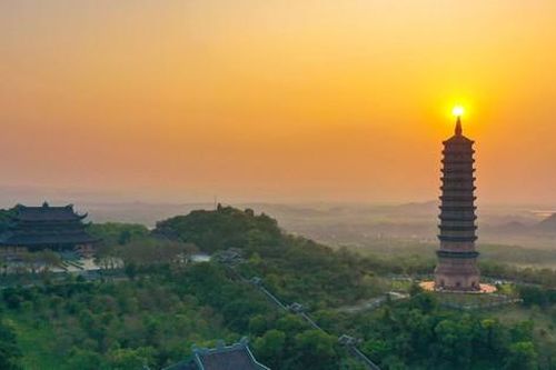 Xây chùa to để làm gì?