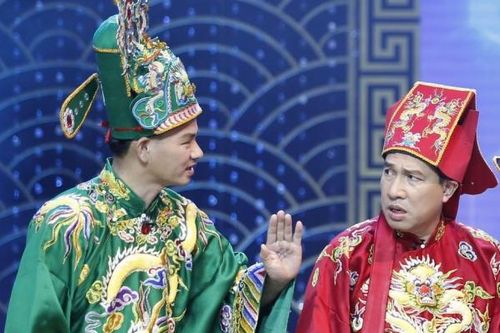 'Táo quân' và 'cú tát lật mặt' khán giả
