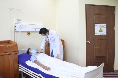 Bạc Liêu: Cứu sống người đàn ông bị cây đâm sâu vào cổ