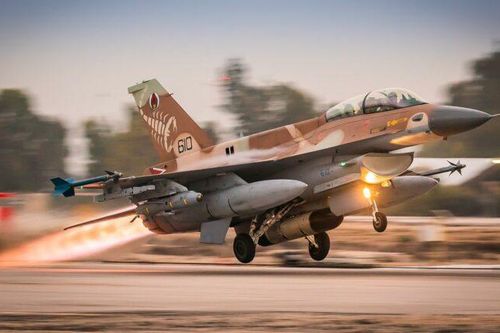 Quân đội Israel không kích dữ dội Dải Gaza, đáp trả vụ phóng tên lửa từ Palestine