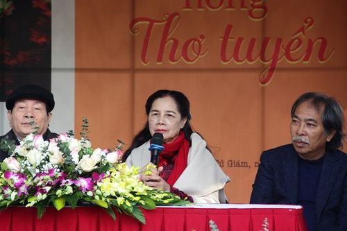 Thơ Nguyễn Thị Hồng: Vẻ đẹp lặng lẽ của thi ca và tâm hồn