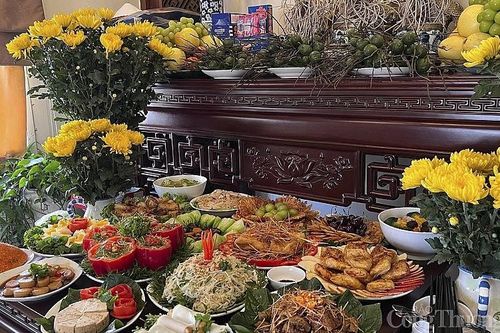 Rằm tháng Giêng: Nhộn nhịp 'đặt' mâm cỗ online giao tại nhà