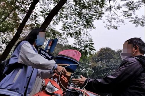 Chiêu trò quay vòng vé xe thu tiền khách đi lễ đầu năm
