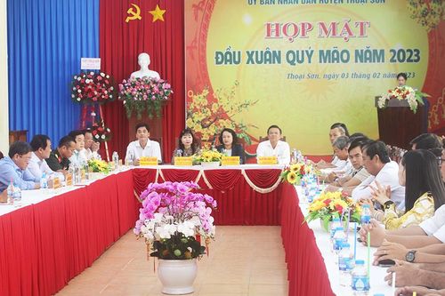 Thoại Sơn họp mặt nhân sĩ, trí thức, nhà hảo tâm, doanh nghiệp đầu Xuân Quý Mão 2023