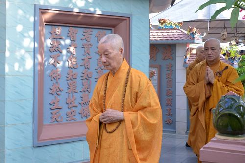 Trưởng lão Hòa thượng Thích Trí Quảng tưởng niệm Đức Pháp chủ Giáo hội Tăng-già Nam Việt