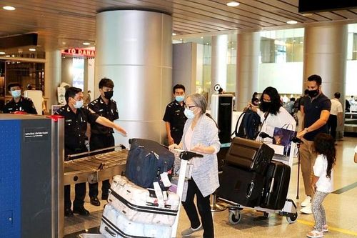 Hải quan sân bay Nội Bài kịp thời chấn chỉnh cán bộ về ứng xử với hành khách