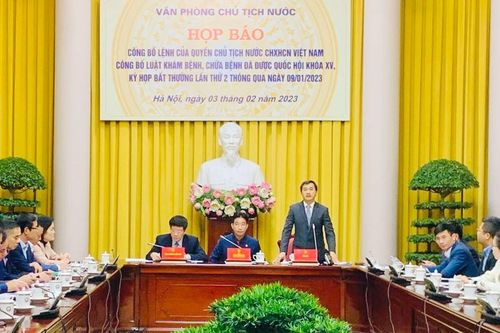 Họp báo công bố Lệnh của Quyền Chủ tịch Nước về Luật Khám bệnh, chữa bệnh vừa được Quốc hội thông qua