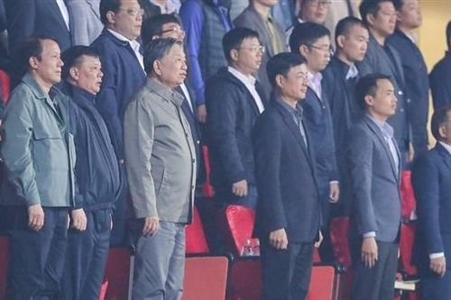 Bộ trưởng Tô Lâm dự khán trận đấu ra quân của CLB bóng đá Công an Hà Nội