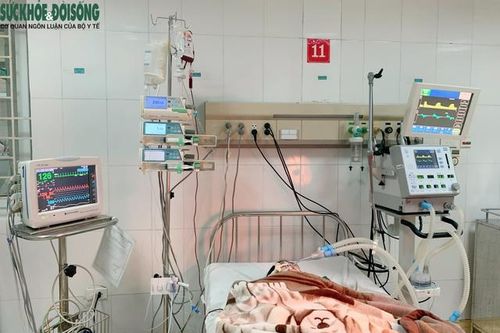 Bé gái 7 tuổi phải cắt bỏ gần hết ruột do bị xoắn ruột hoại tử