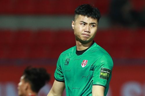 Văn Toản mắc sai lầm trong trận hòa của CLB Hải Phòng