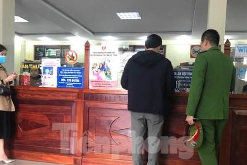 Công an khám xét trụ sở Trung tâm Đăng kiểm xe cơ giới Nghệ An