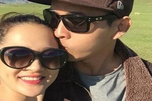 Giữa ồn ào tình cũ khóa môi trai trẻ, Hồ Quang Hiếu phản ứng ra sao?