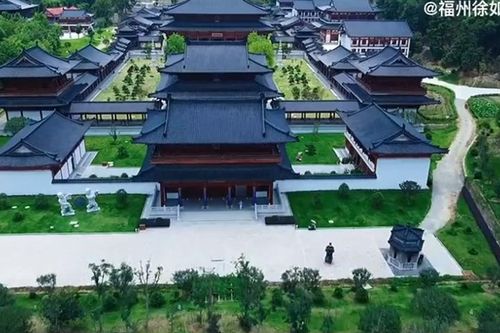 Ngôi chùa cổ nghìn năm tuổi, khách đi bộ mỏi chân vài ngày không hết