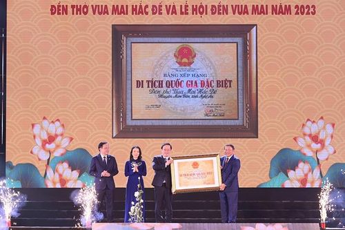 Nghệ An: Đón nhận Bằng xếp hạng Di tích Quốc gia đặc biệt Đền thờ Vua Mai Hắc Đế