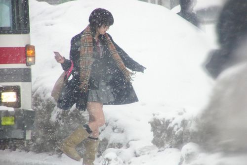 Vì sao học sinh Nhật Bản bị cấm mặc áo khoác trong mùa đông