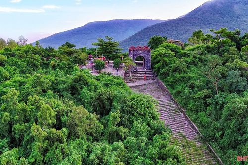 Sức sống mới bên dãy Hoành Sơn