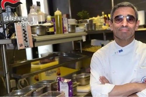 Trùm mafia Ý bị bắt khi đóng vai đầu bếp pizza sau 16 năm lẩn trốn