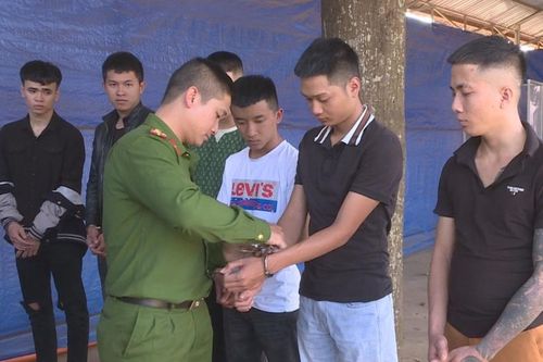 Khởi tố, bắt giam 6 đối tượng đánh người chỉ vì mâu thuẫn vượt xe máy
