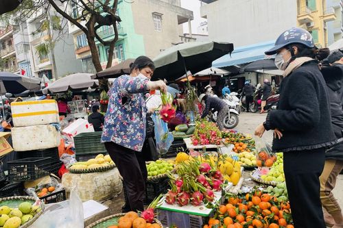 Thực phẩm dồi dào, giá cả ổn định ngày Rằm tháng Giêng